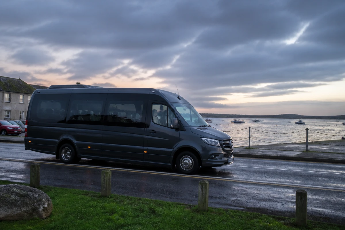 Minibus Hire in Longsight